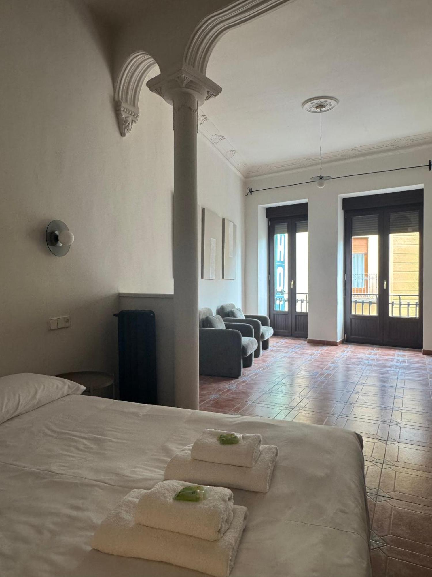 Bedmates Centro Hotel